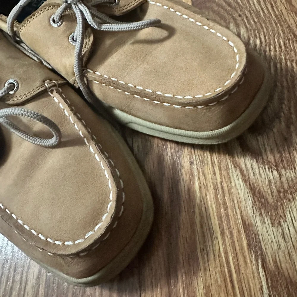 Sperry excellent see
